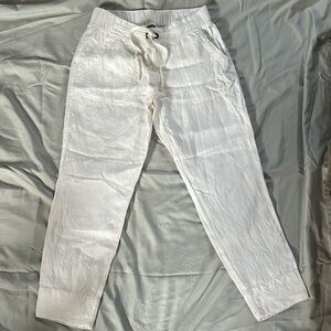 Athleta size 2
RETREAT LINEN HIGH RISE ANKLE PANT
